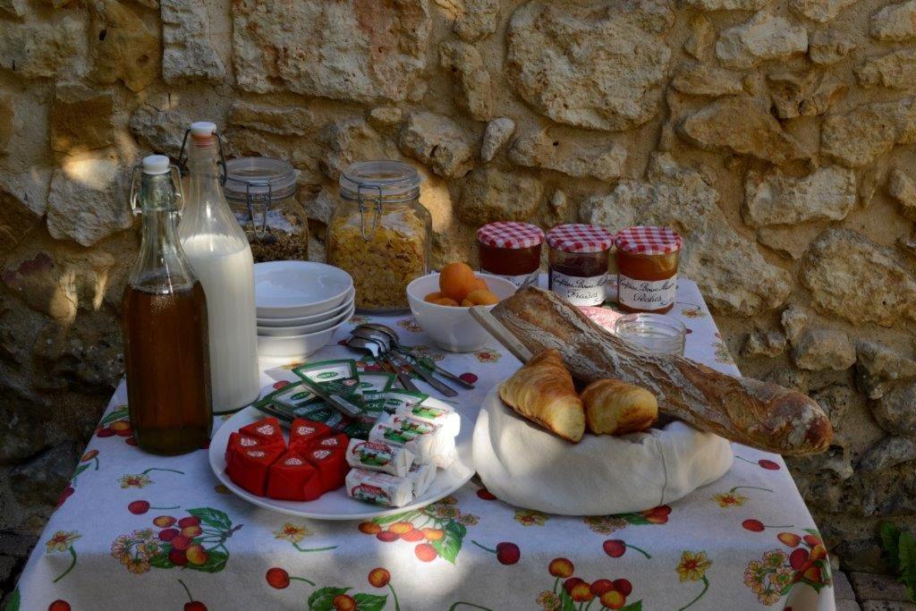 Les Rocailles De La Reine Acomodação com café da manhã Lamonzie-Montastruc Exterior foto